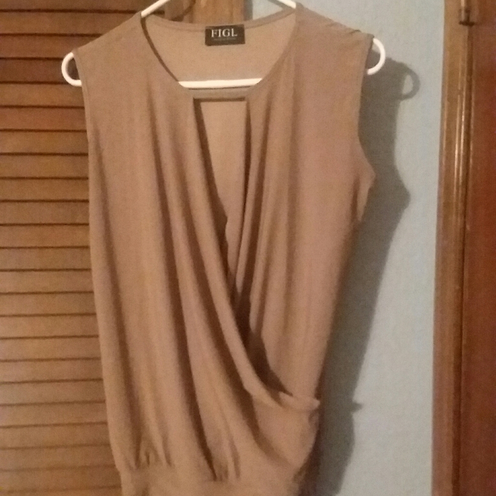 Women's sleeveless top